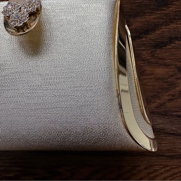 Elegant Gold prom or evening mini bag - Picture 7 of 17